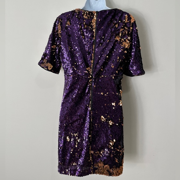 Bardot Short Sleeve Sequin Dress V-neckline Size 6 - Picture 7 of 10